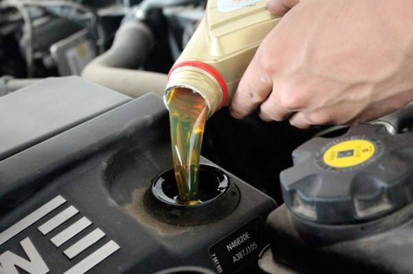 潤滑油里混進(jìn)潤滑脂的使用問題(圖1) 潤滑油里混進(jìn)潤滑脂的使用問題(圖1)